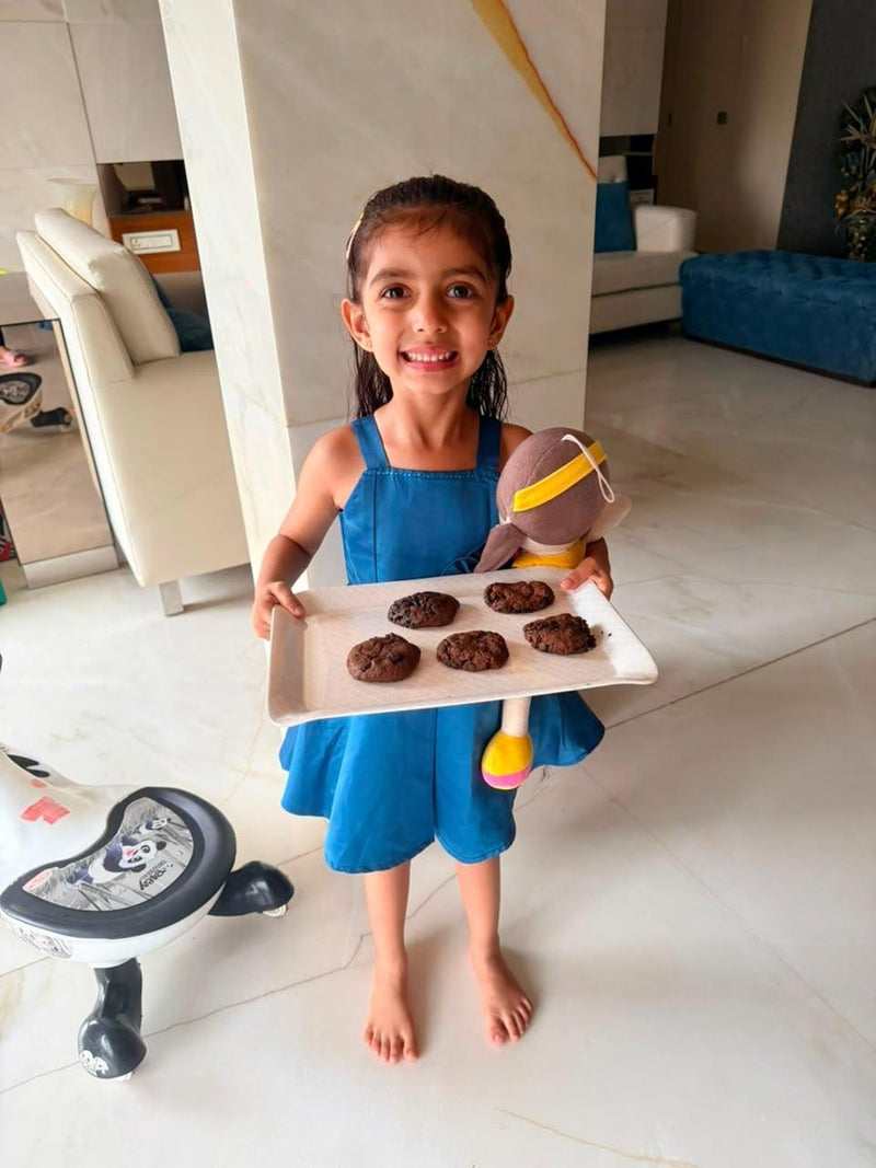A little baker making Nivala cookies at home